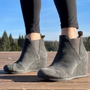 Toms Kelsey Gray Suede Leather Wedge Booties - Size 10